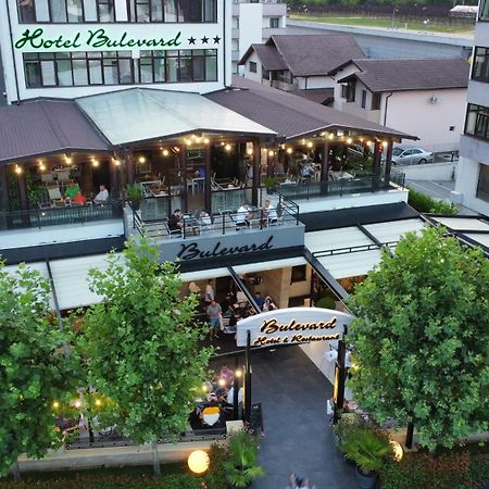 Hotel Bulevard Ramnicu Valcea Exterior photo