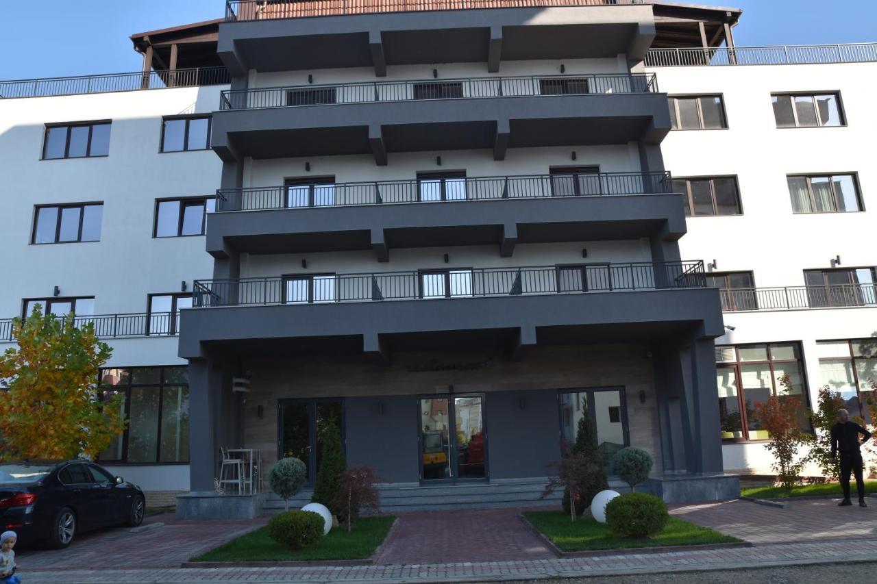 Hotel Bulevard Ramnicu Valcea Exterior photo