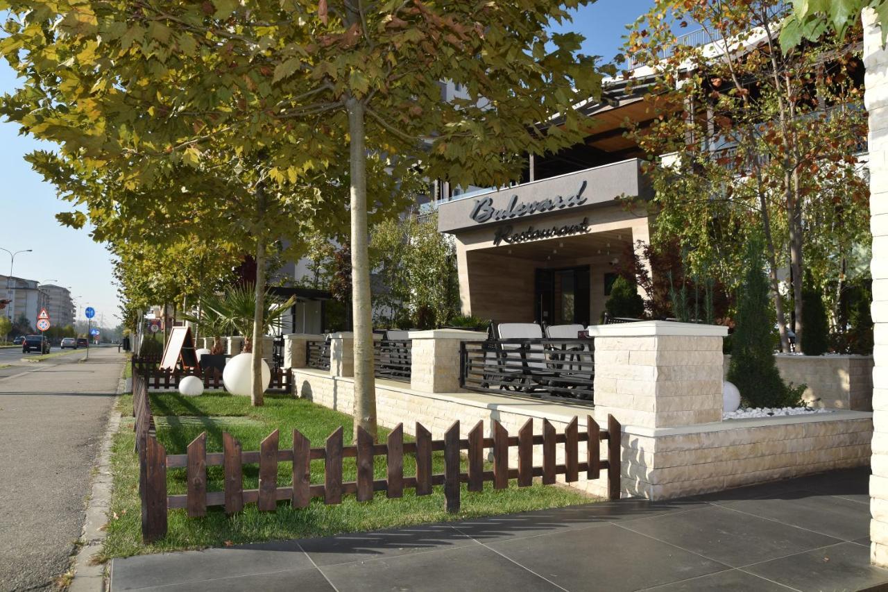 Hotel Bulevard Ramnicu Valcea Exterior photo